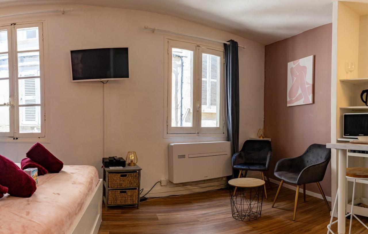 Aux Demoiselles D'Avignon Apartment Exterior photo
